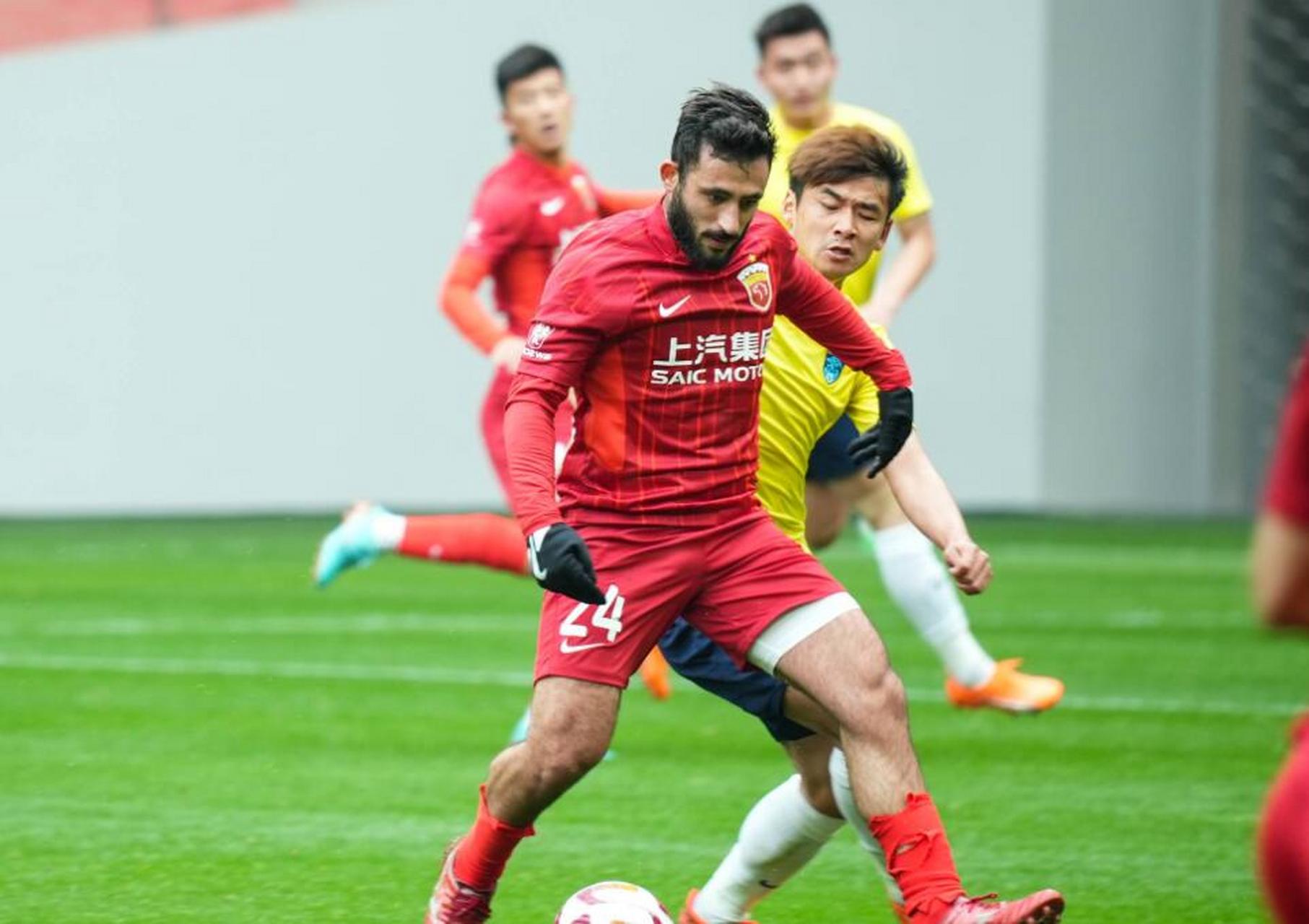 上港主场大胜,掀翻对手取得三分 上港主场大胜,掀翻对手取得三分