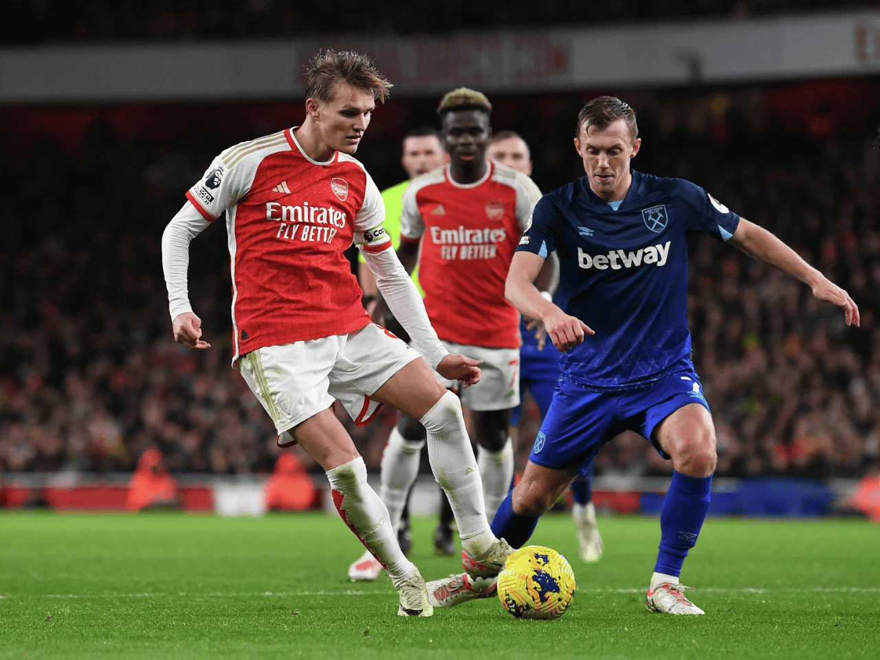 阿森纳中场反抢传射,枪手锋线再添伊布拉希莫维奇 阿森纳中场反抢传射,枪手锋线再添伊布拉希莫维奇