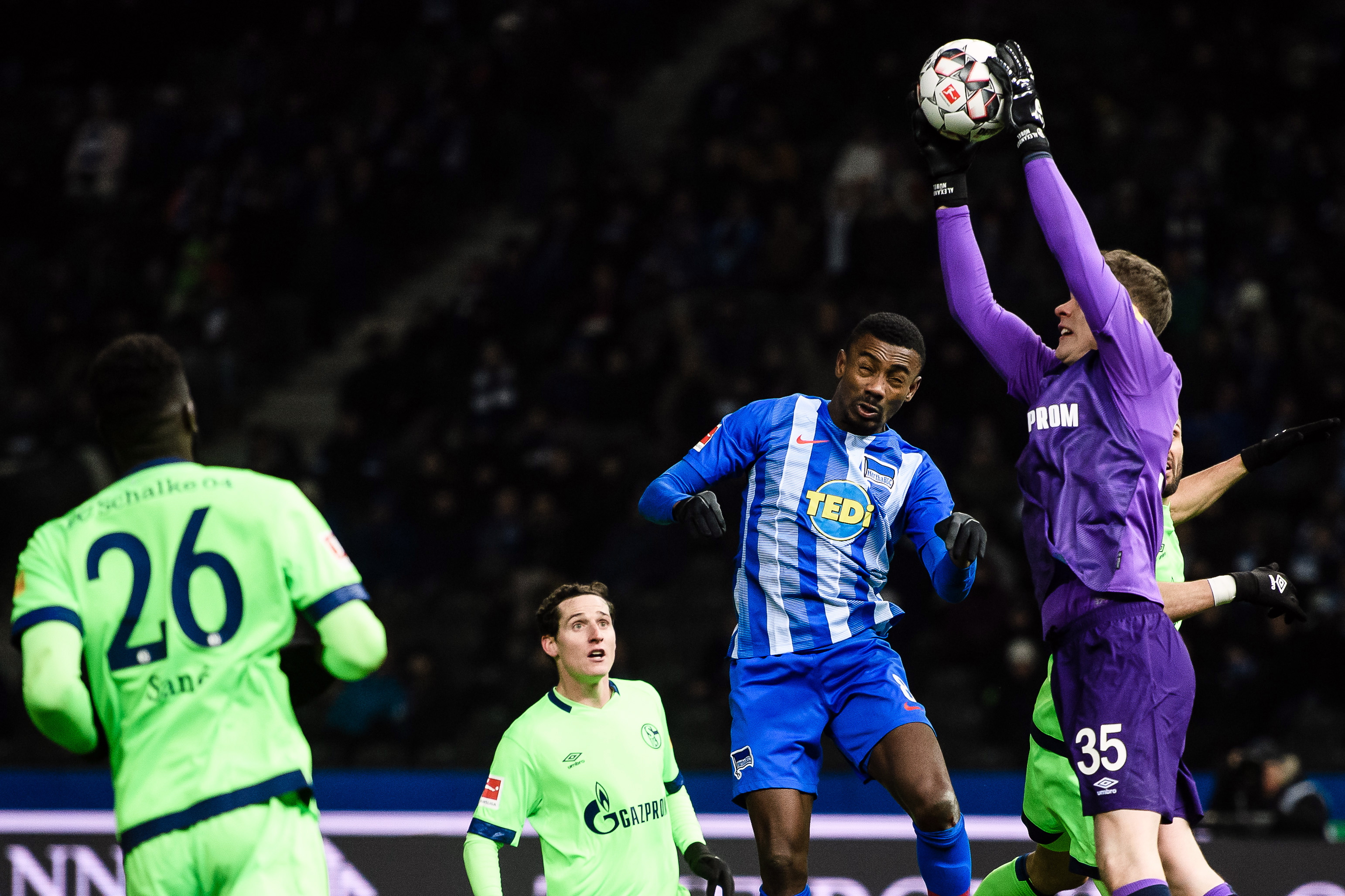 柏林赫塔主场轻松取胜,追赶德甲前四 柏林赫塔主场轻松取胜,追赶德甲前四