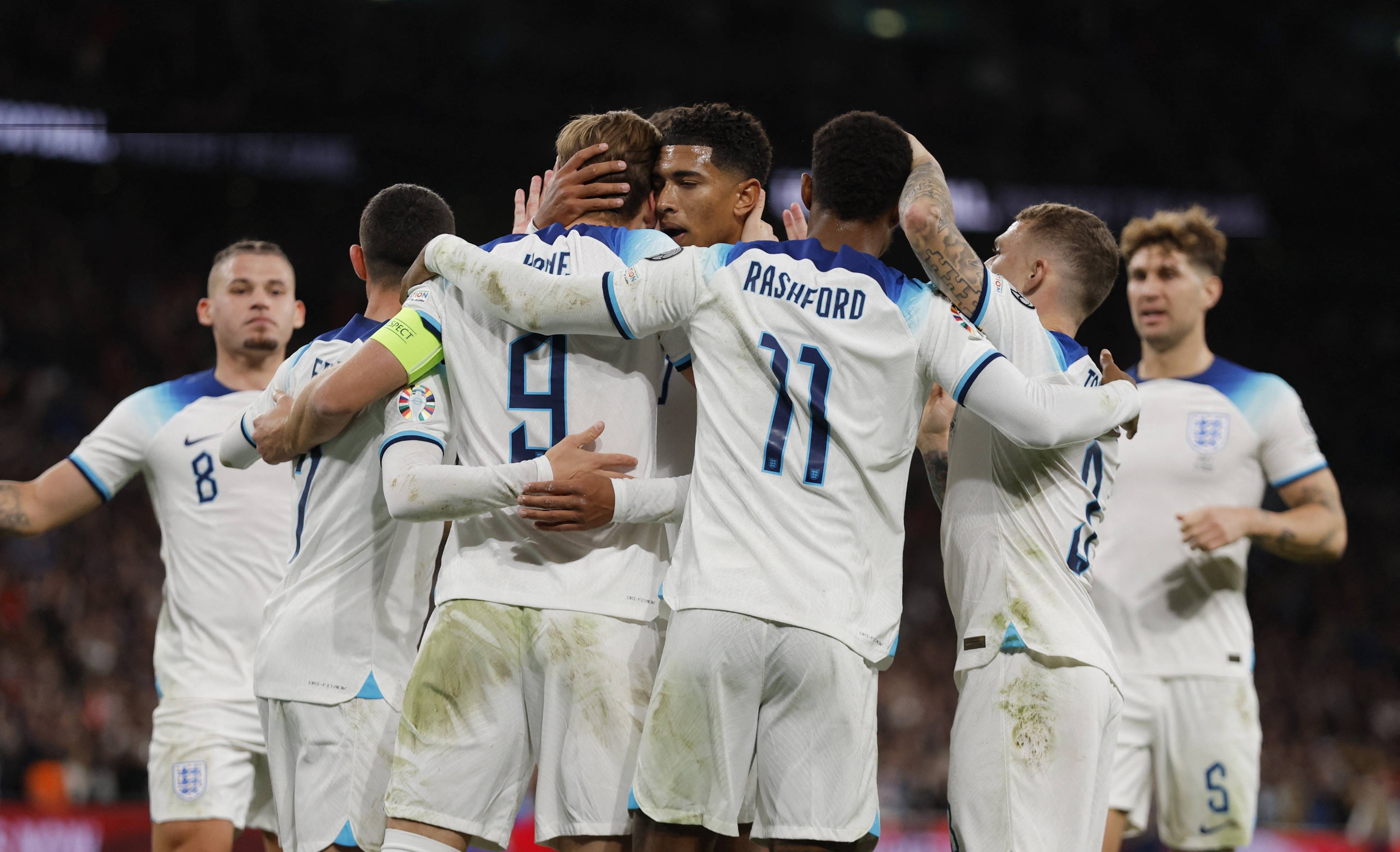 英格兰击败捷克,小组出线形势乐观 英格兰击败捷克,小组出线形势乐观